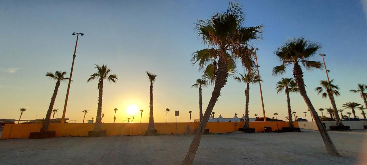 Le Barcares Logement Climatise Pour 6 Personnes, Draps Et Serviettes Non Fournis Air-Conditioned Accommodation For 6 People, Sheets And Towels Not Provided Alojamiento Con Aire Acondicionado Para 6 Personas, Sabanas Y Toallas No Incluidas Exterior photo