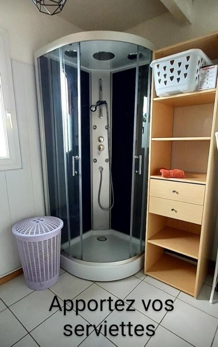 Le Barcares Logement Climatise Pour 6 Personnes, Draps Et Serviettes Non Fournis Air-Conditioned Accommodation For 6 People, Sheets And Towels Not Provided Alojamiento Con Aire Acondicionado Para 6 Personas, Sabanas Y Toallas No Incluidas Exterior photo